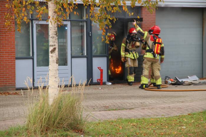 Veel schade door brand in bedrijfspand