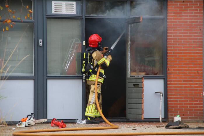 Veel schade door brand in bedrijfspand