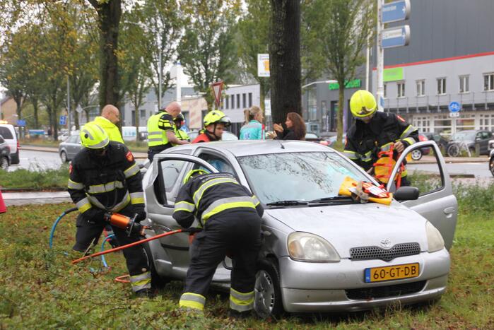 Persoon gewond bij flink verkeersongeval