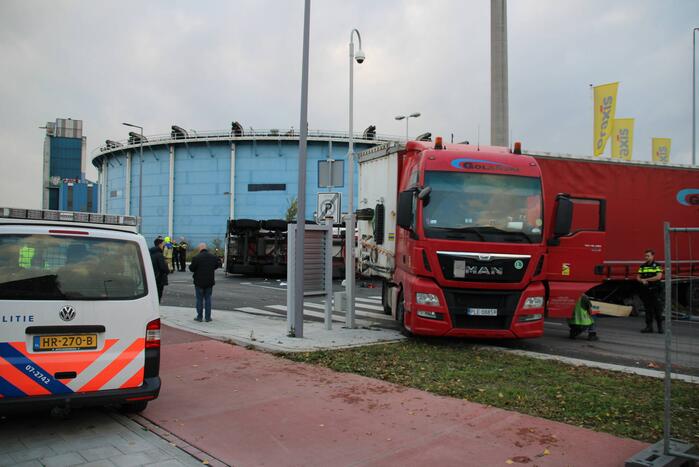 Grote brandweerinzet door ongeval tussen vrachtwagen en tankwagen