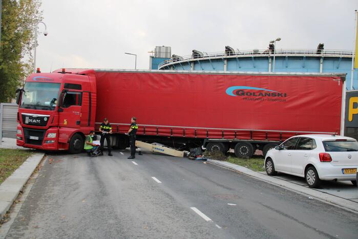 Grote brandweerinzet door ongeval tussen vrachtwagen en tankwagen