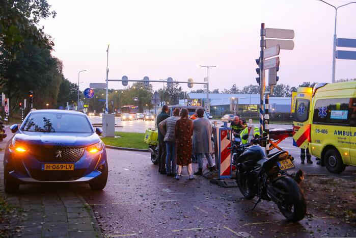 Motorrijder gewond na valpartij bij beruchte stoplicht
