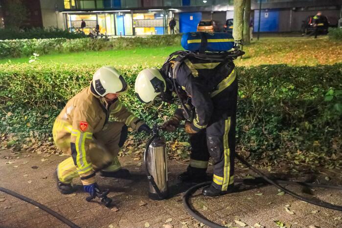 Personenauto total-loss door felle brand