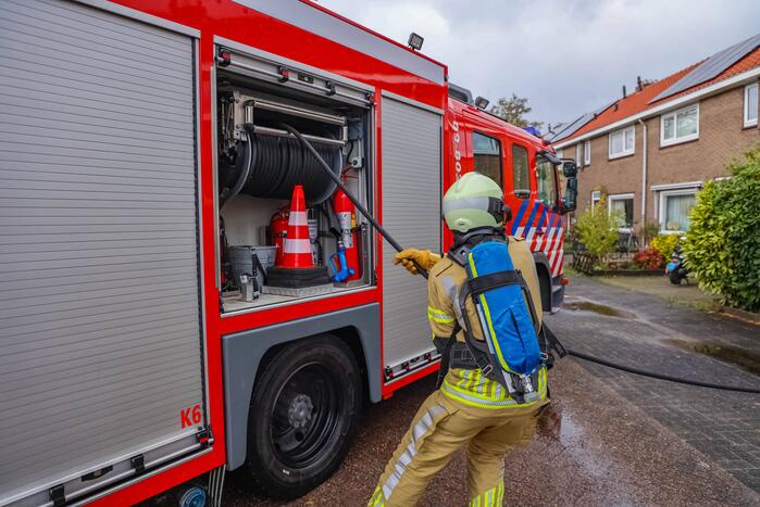 Rookmelder gaat af en buren bellen de brandweer