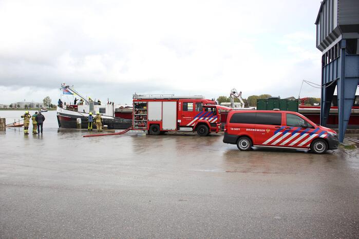 Brand in machinekamer van vrachtschip Laetitia