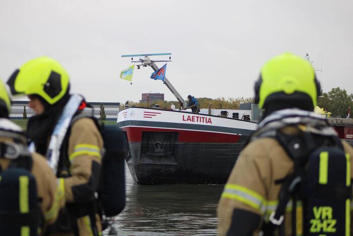 Brand in machinekamer van vrachtschip Laetitia
