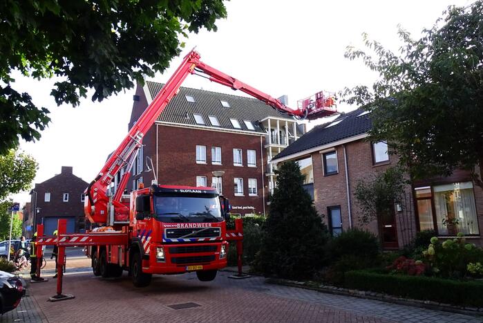 Nok dakpannen losgewaaid