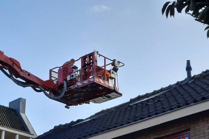 Nok dakpannen losgewaaid