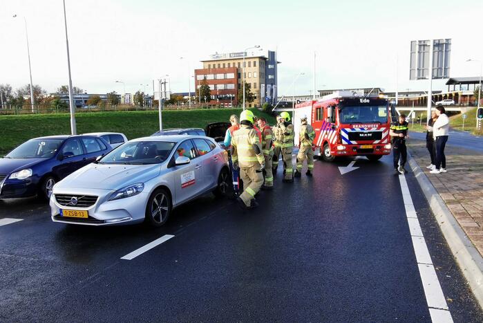 Twee auto's betrokken bij kop-staart botsing
