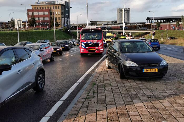 Twee auto's betrokken bij kop-staart botsing