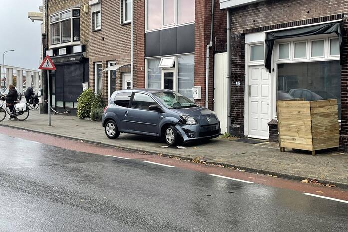 Schade bij ongeval tussen twee auto's