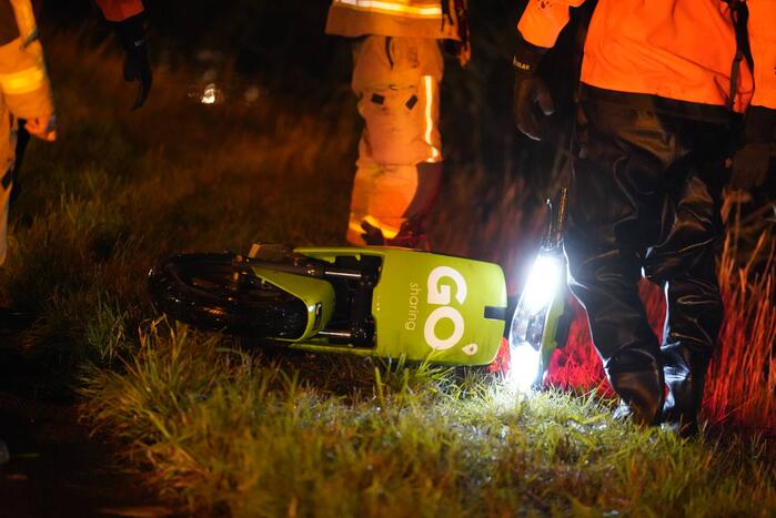 Scooter aangetroffen bij waterkant