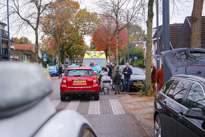 Voetganger aangereden op zebrapad