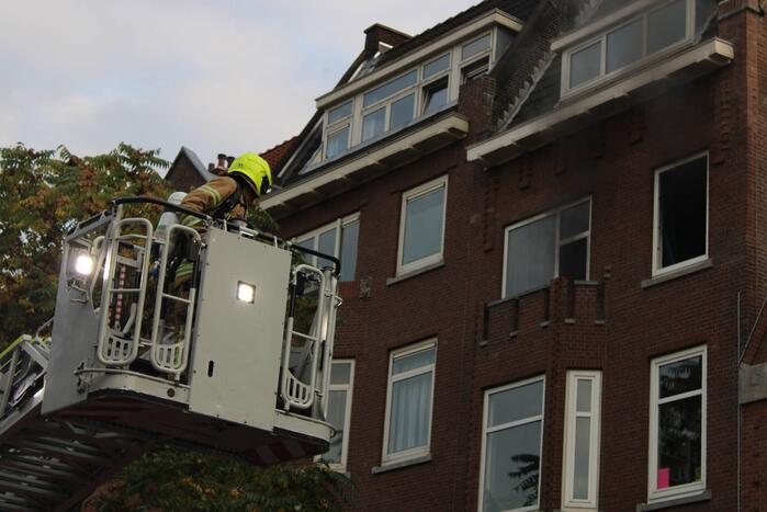 Hevige rookontwikkeling door brand in woning