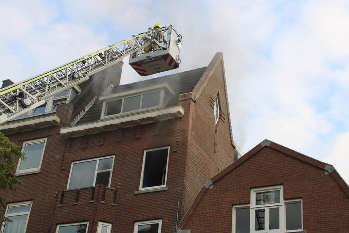 Hevige rookontwikkeling door brand in woning