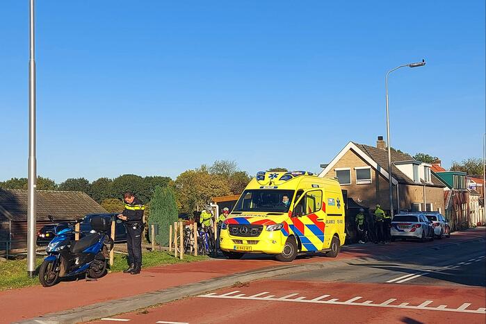 Wielrenner gewond bij botsing met scooter