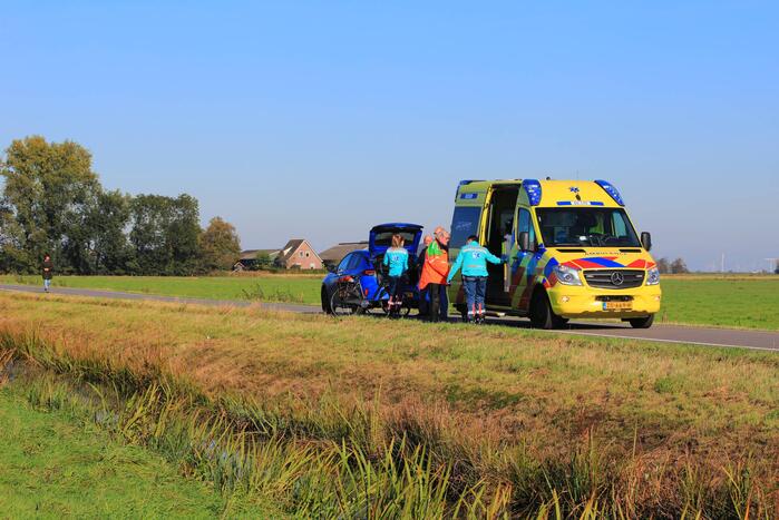 Man belandt met fiets in sloot