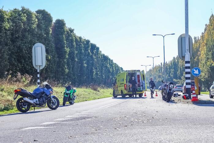 Twee motorrijders gewond bij ongeval