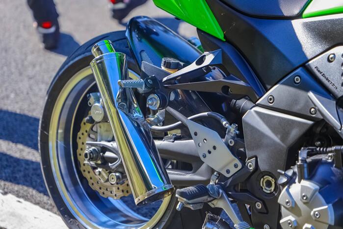 Twee motorrijders gewond bij ongeval