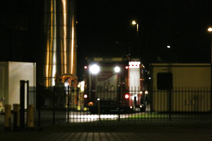 Brandweer doet onderzoek naar vermoedelijke lekkage
