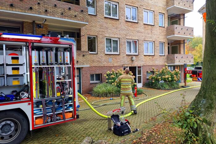 Brand in woning van portiekflat