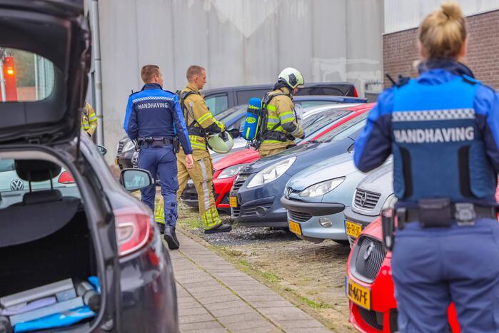 Onderzoek naar vreemde lucht bij autogarage