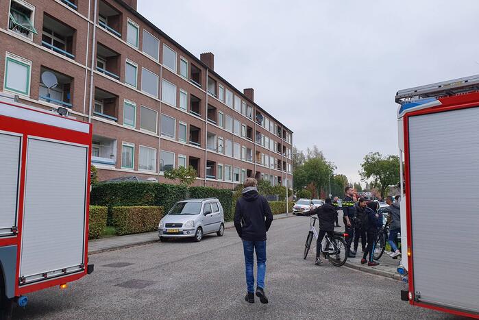 Veel brandweer aanwezig bij woning vol rook