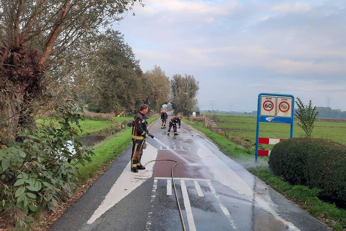 Traktor veroorzaakt kilometer lang oliespoor