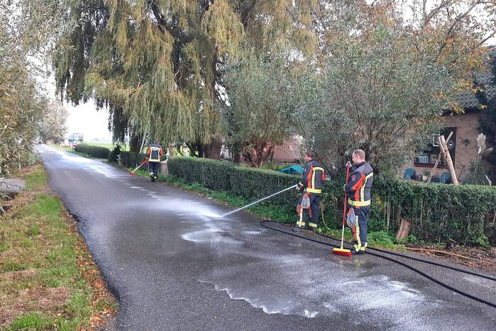 Traktor veroorzaakt kilometer lang oliespoor