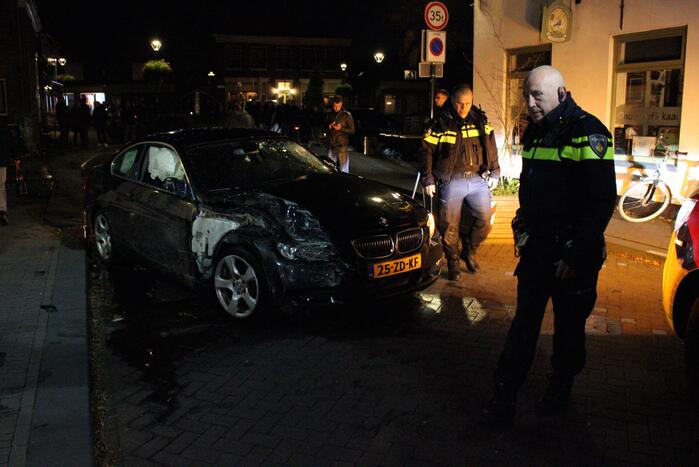 Voetganger zwaargewond nadat auto uit de bocht vliegt