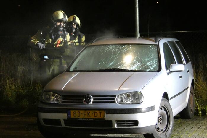 Auto in brand op carpoolplaats