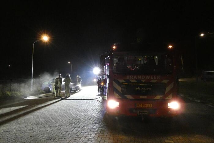 Auto in brand op carpoolplaats