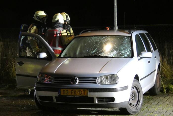 Auto in brand op carpoolplaats