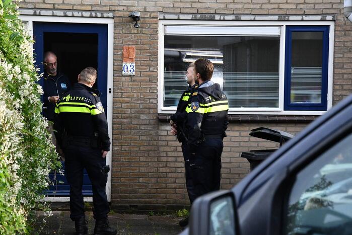 Voordeur woning geforceerd bij waterlekkage