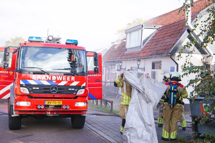 Grote brand in cafe met bovenwoning