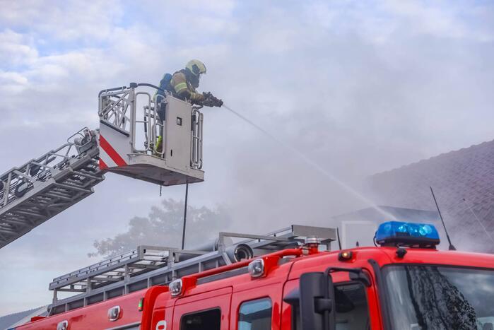 Grote brand in cafe met bovenwoning