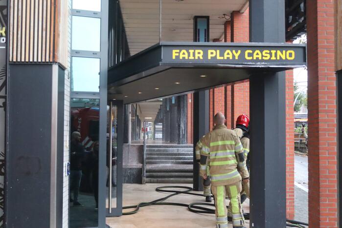 Brand tussen plafondplaten Fair Play Casino