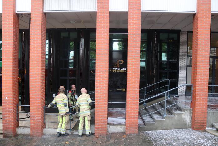 Brand tussen plafondplaten Fair Play Casino