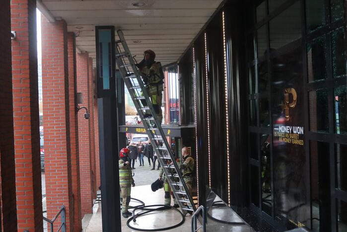 Brand tussen plafondplaten Fair Play Casino