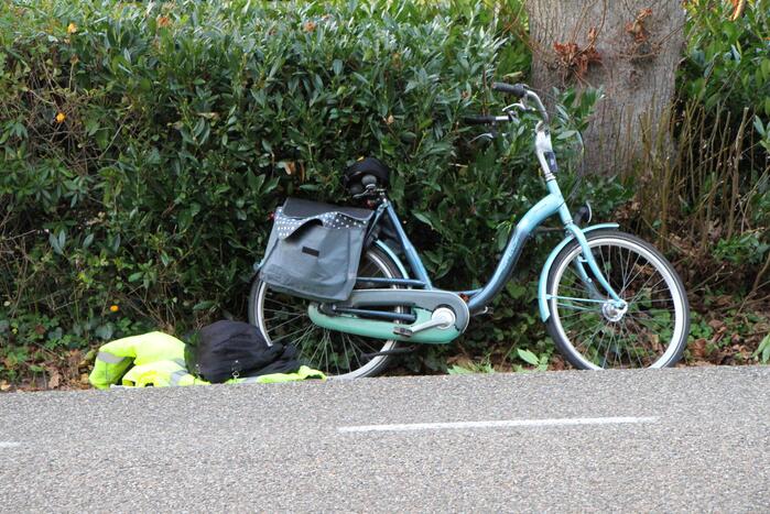 Fietsster gewond bij aanrijding met auto