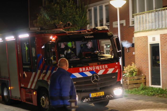 Persoon ernstig gewond bij woningbrand