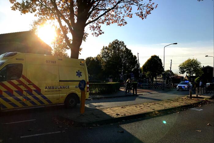 Gewonde na botsing tussen motor en fietser