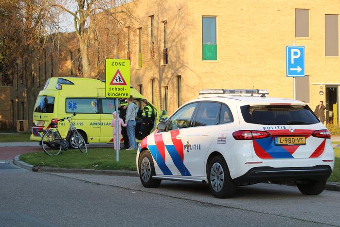 Fietsster in botsing met personenauto