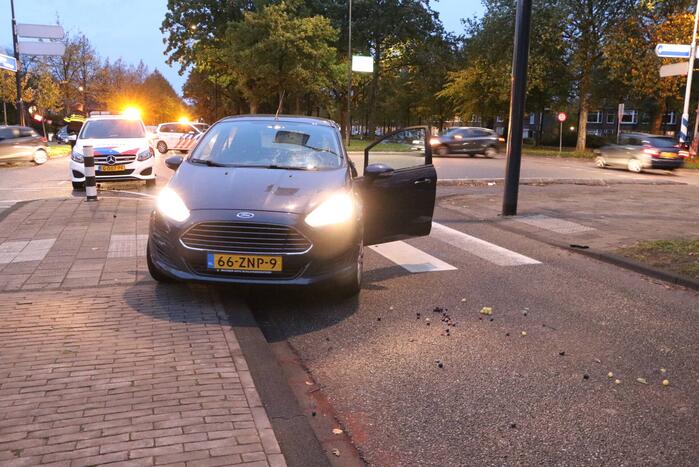 Personenauto in botsing met voetganger