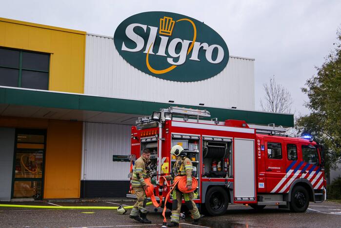 Grote brand in machinekamer Sligro