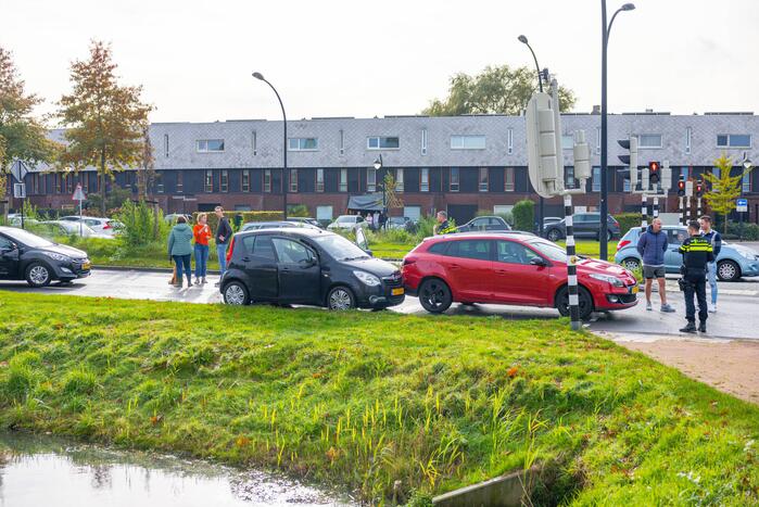 Kop-staart botsing voor stoplicht