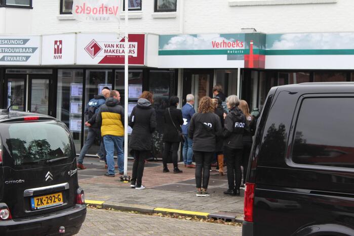 FIOD en politie vallen meerdere panden binnen