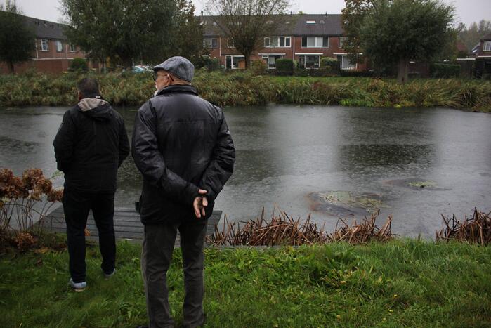 Flinke olielekkage in woonboot