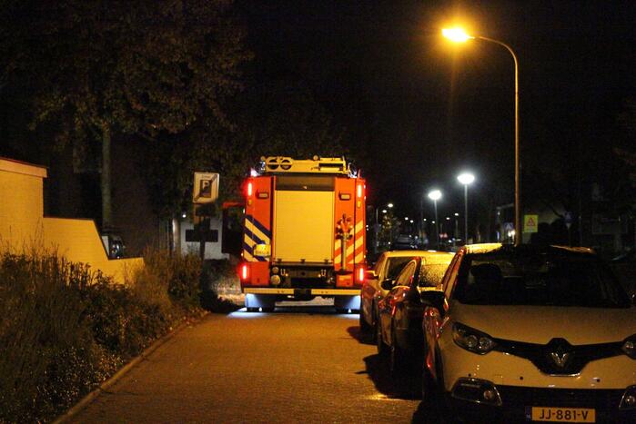 Brandweer onderzoekt vreemde lucht uit oven