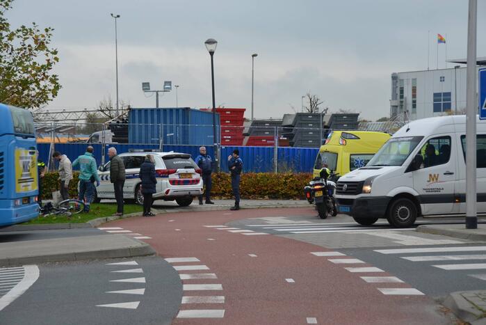 Overstekende fietser gewond bij botsing
